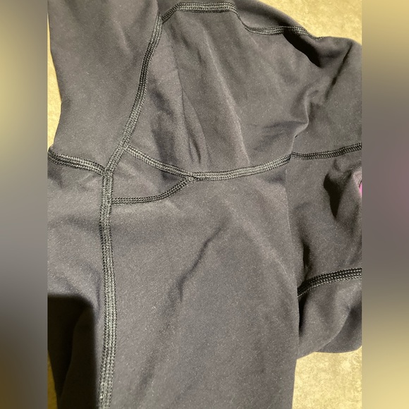 Lululemon Tight Stuff II Reflective Dots Scallop Hem - Picture 6 of 6